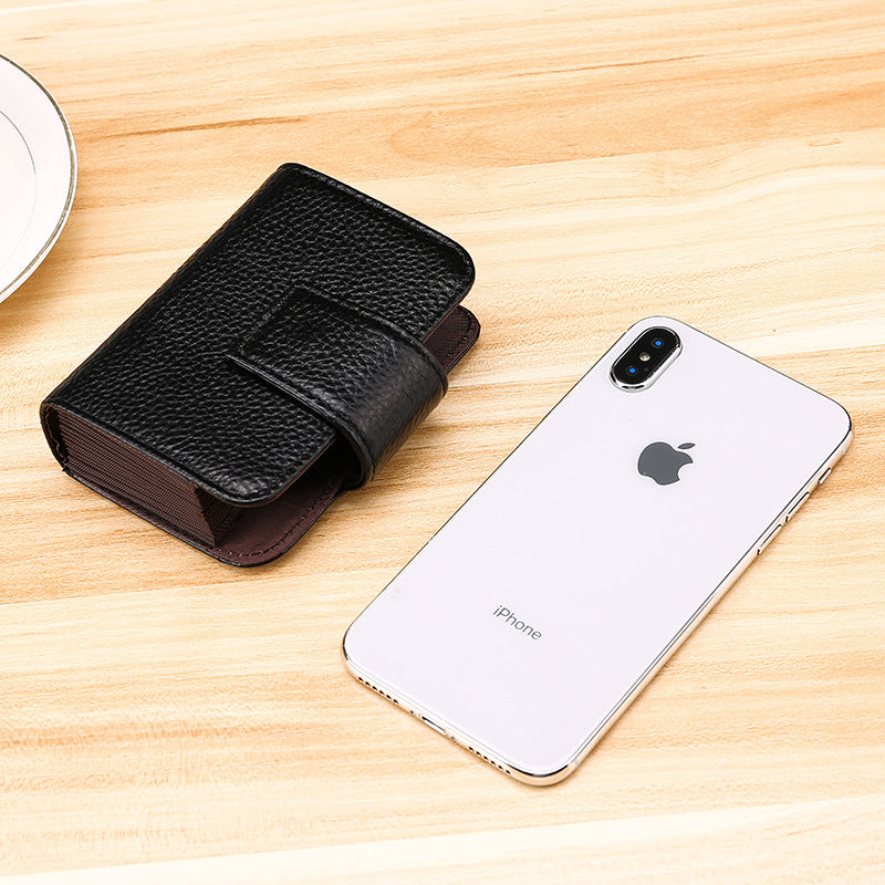 Echtes Leder ID‑Holder mit grossem Platz – Bild 8 | LuxeStyle