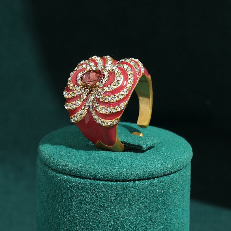Vintage-Ring mit rotem Kristall und Achat