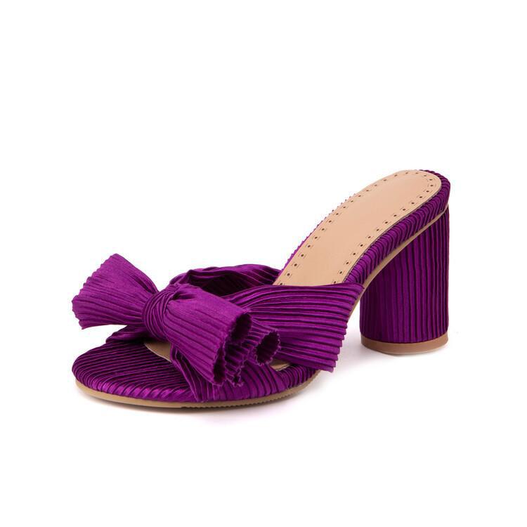 Satin-Sandalen mit Laternenfalten