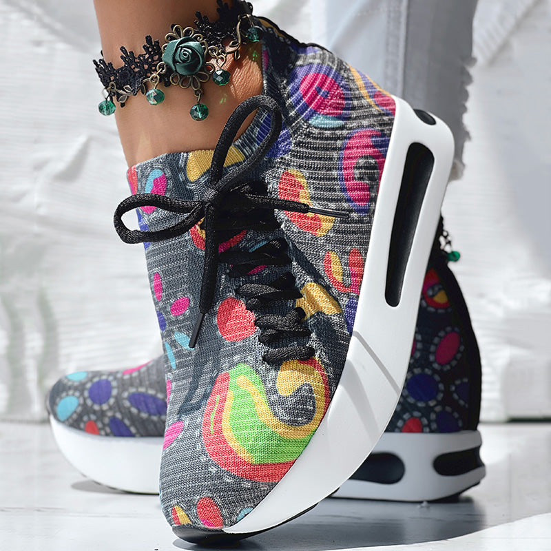 Bequeme Slip-On Sneaker mit Paisley-Print