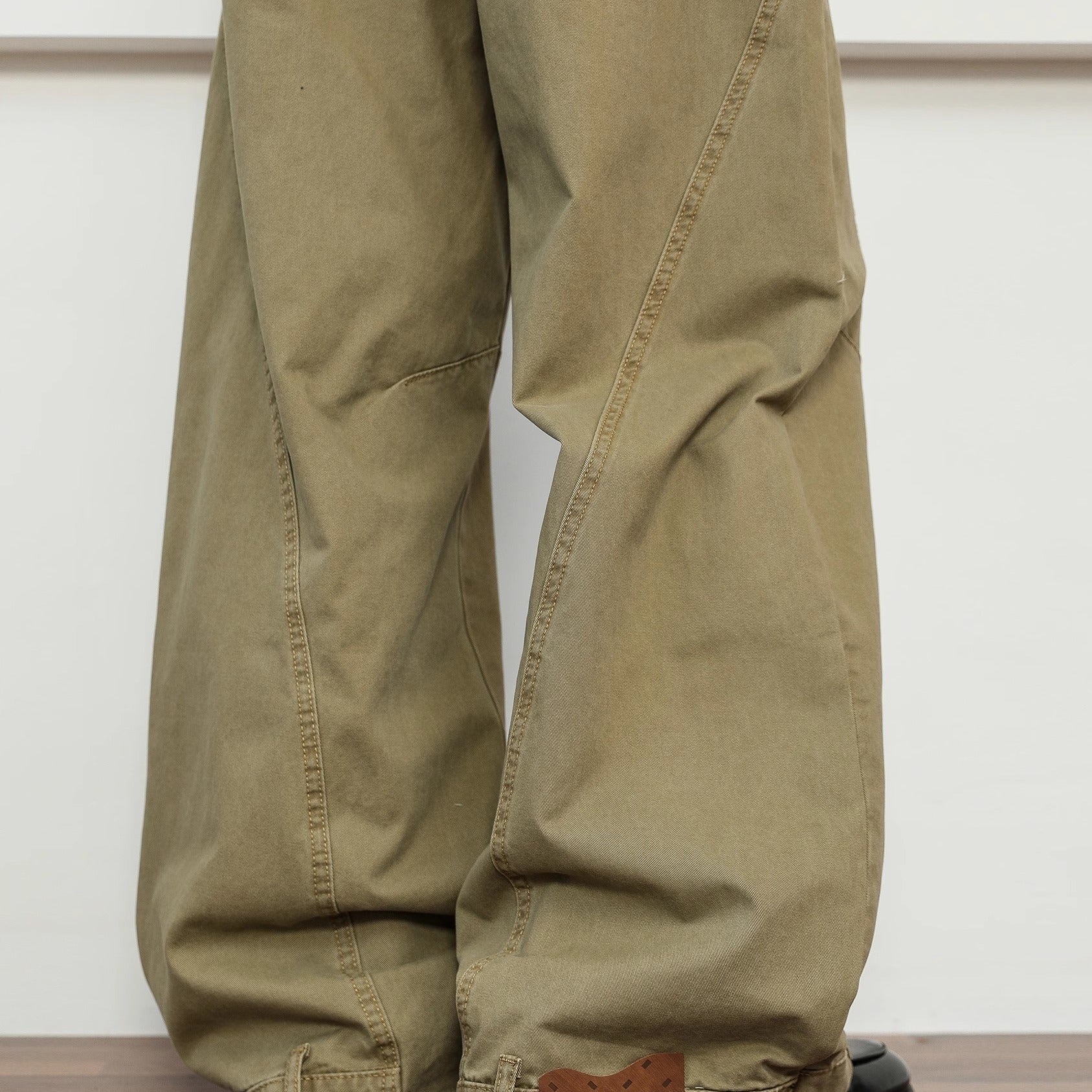 Herren Khaki-Hose, weiter Schnitt