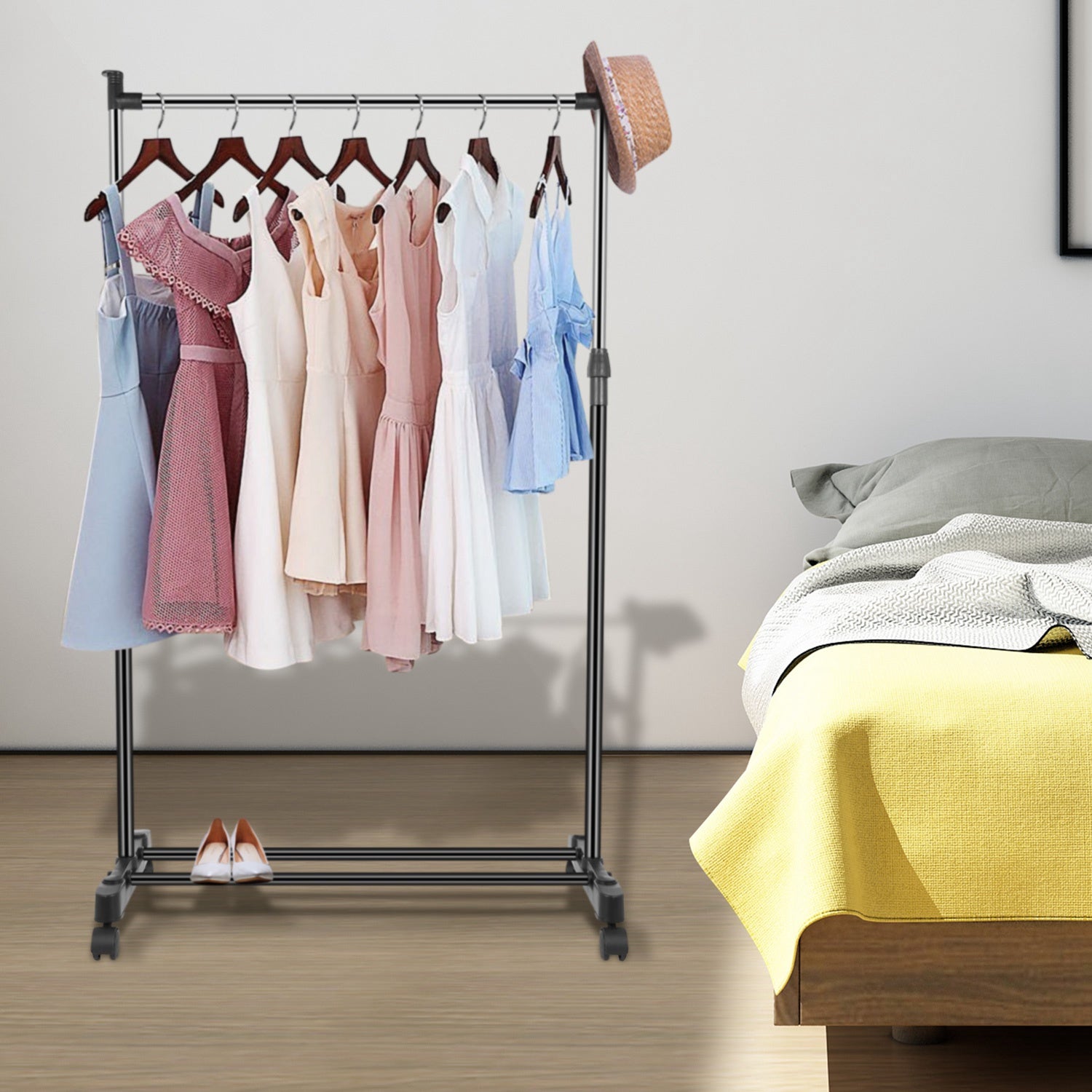 Verstellbarer Kleiderständer auf Rollen – Bild 8 | LuxeStyle