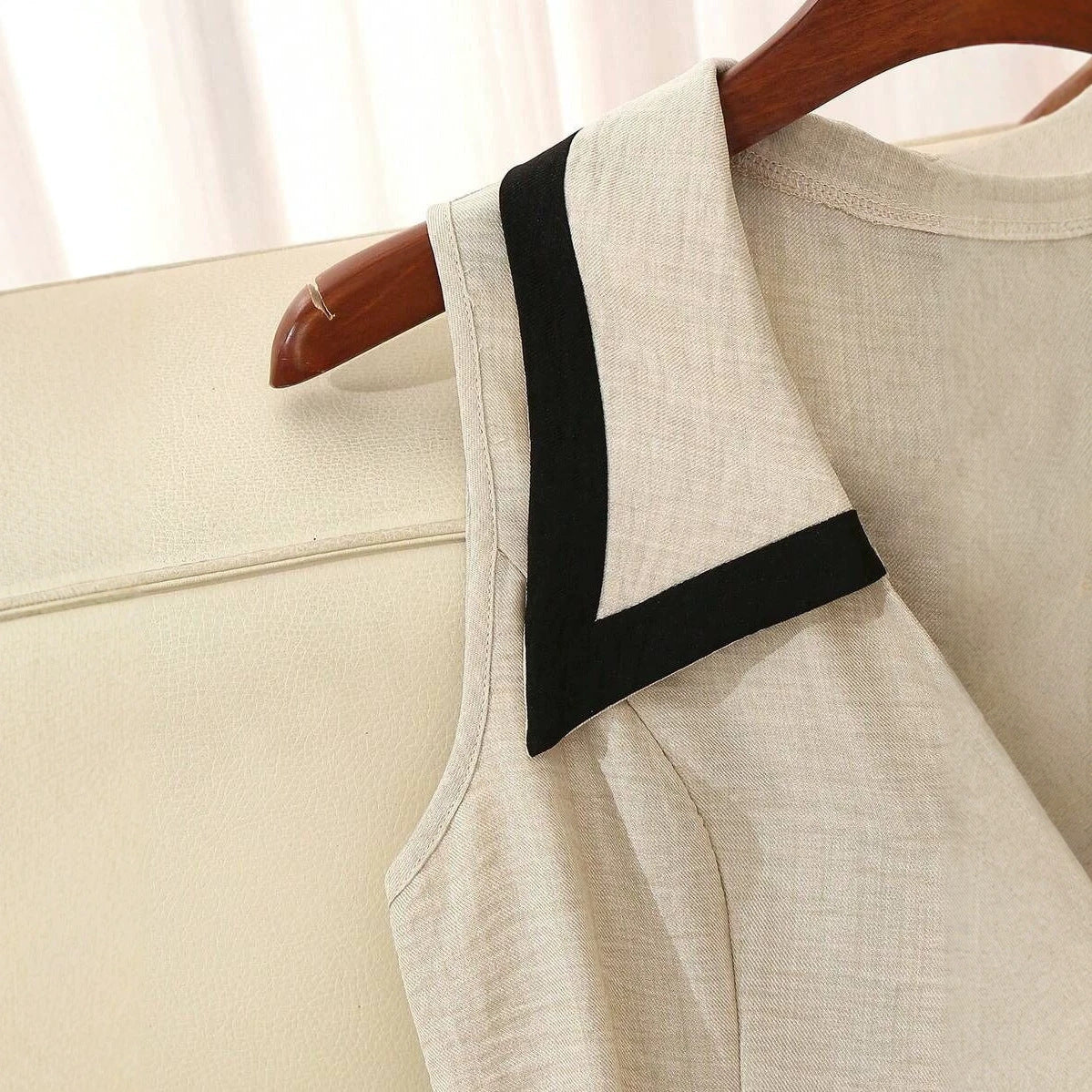Farbkasten-ärmelloses französisch-chic Damenkleid