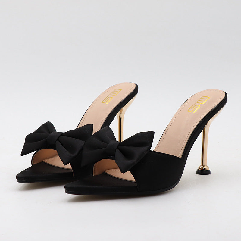 Elegante Satin-Pumps mit spitzer Zehenpartie – Bild 2 | LuxeStyle