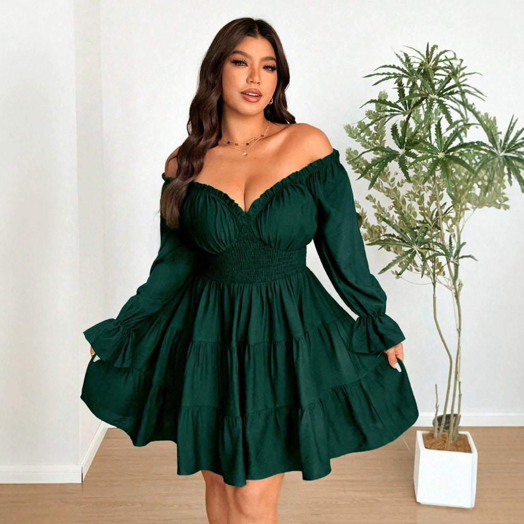 Kurzes V-Ausschnitt-Kleid