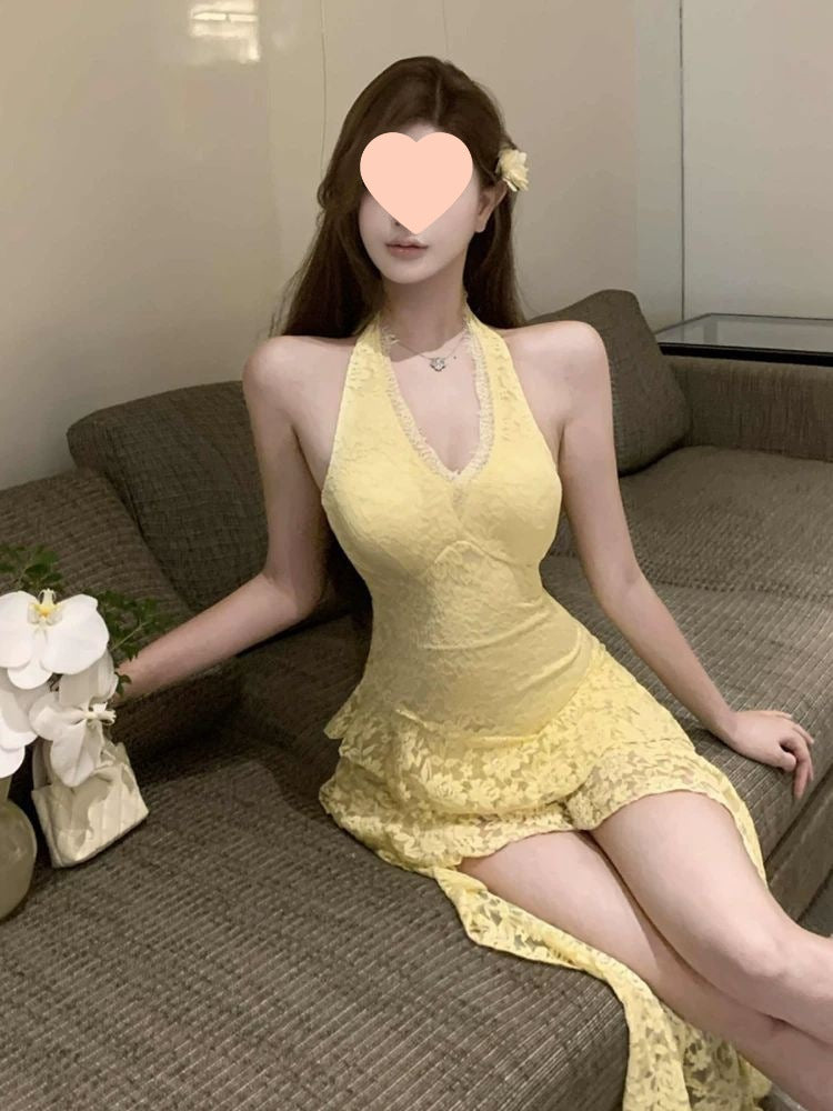 Rüschenkleid mit Spitze