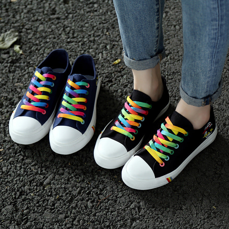 Klassische Leinenschuhe – Bild 2 | LuxeStyle