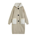 Langer Strickmantel mit Kapuze und Steppfutter – Bild 10 | LuxeStyle
