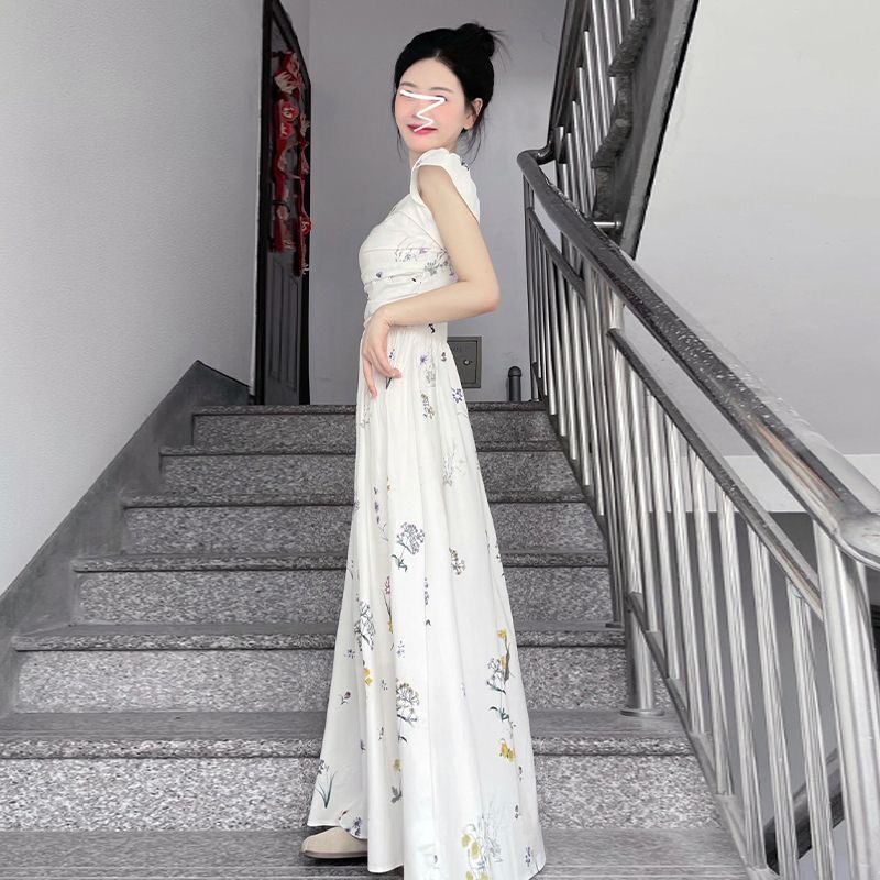 Geblümtes Puffärmel-Midikleid