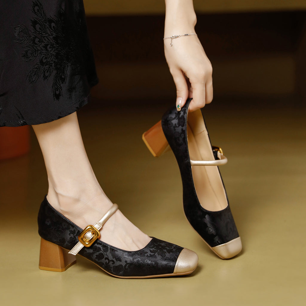 Chanel-inspirierte Vintage Sandalen mit Blockabsatz und quadratischem