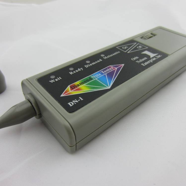 Diamant- und Moissanit-Detektor (2-in-1) – Bild 5 | LuxeStyle