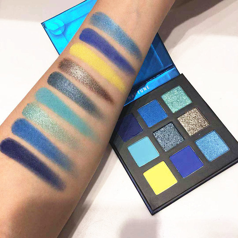 Eyeshadow Palette mit 8 Farben – Bild 10 | LuxeStyle