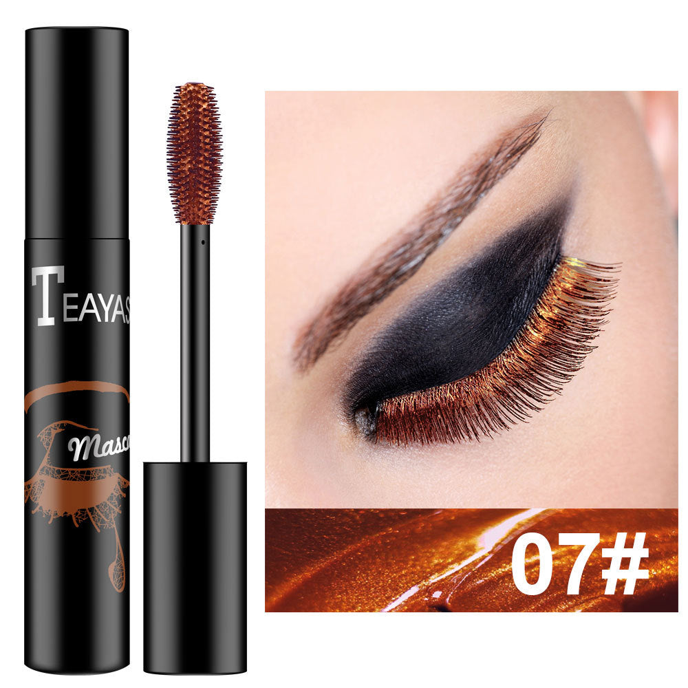 Fluoreszierende Mascara für lange Wimpern – Bild 7 | LuxeStyle