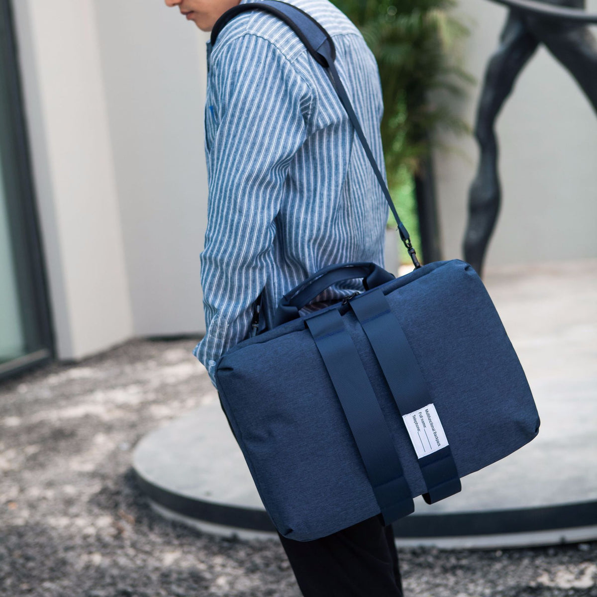 Grosser Laptop-Rucksack mit Regenhülle – Bild 4 | LuxeStyle