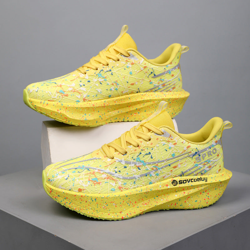 Marathon Carbon-Sneaker mit Leuchteffekt