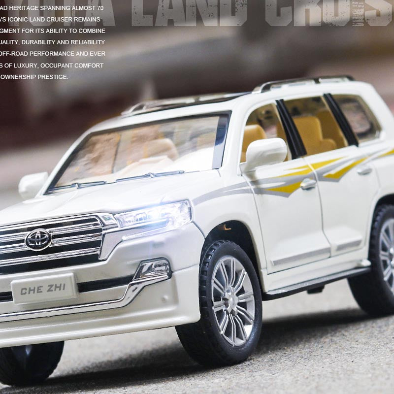 Geländewagen-Modell mit Sound & Licht – Bild 3 | LuxeStyle