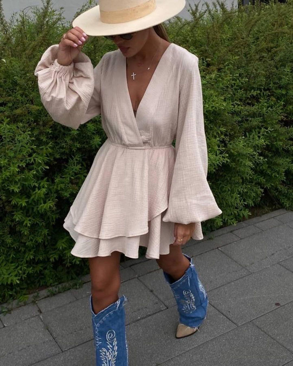Minikleid mit Taillenbetonung
