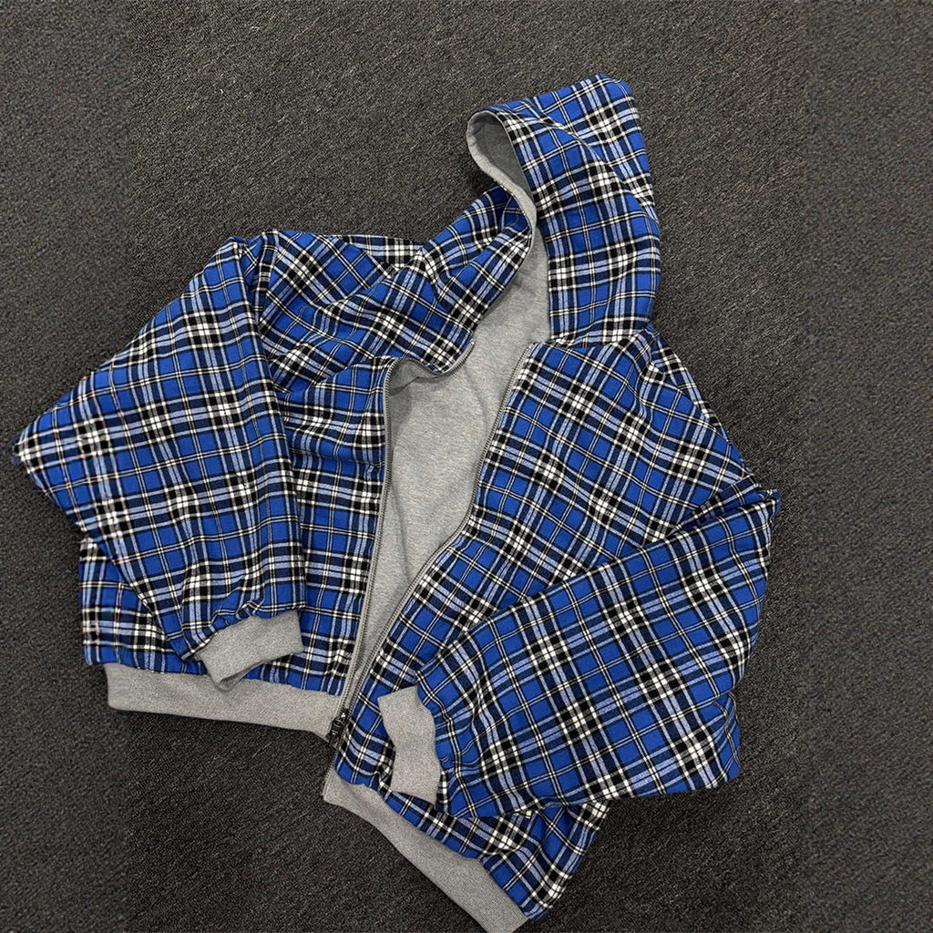 Minimalistischer Kapuzenpullover mit Reissverschluss