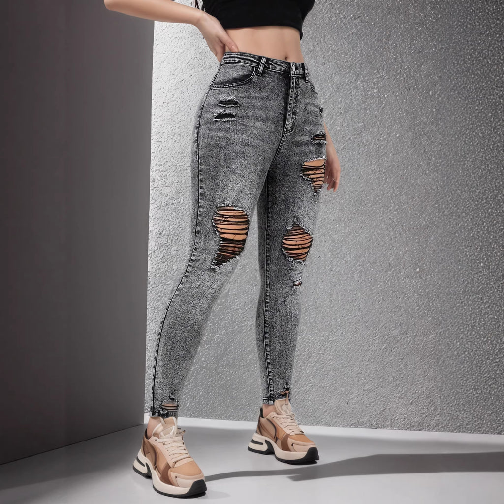 Gerissene Damenjeans High-Street-Stil