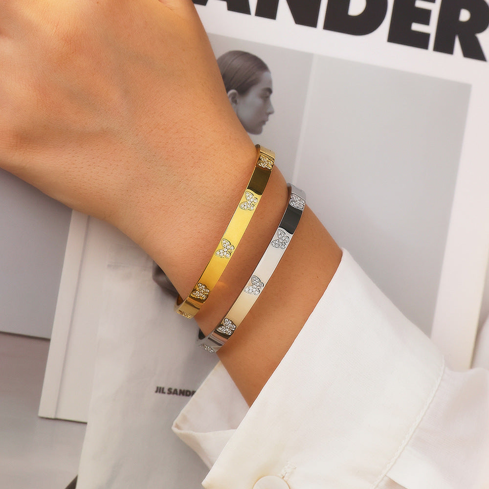 Armband mit Schmetterling aus Edelstahl – Bild 7 | LuxeStyle