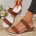 Keile Plateau Sandalen