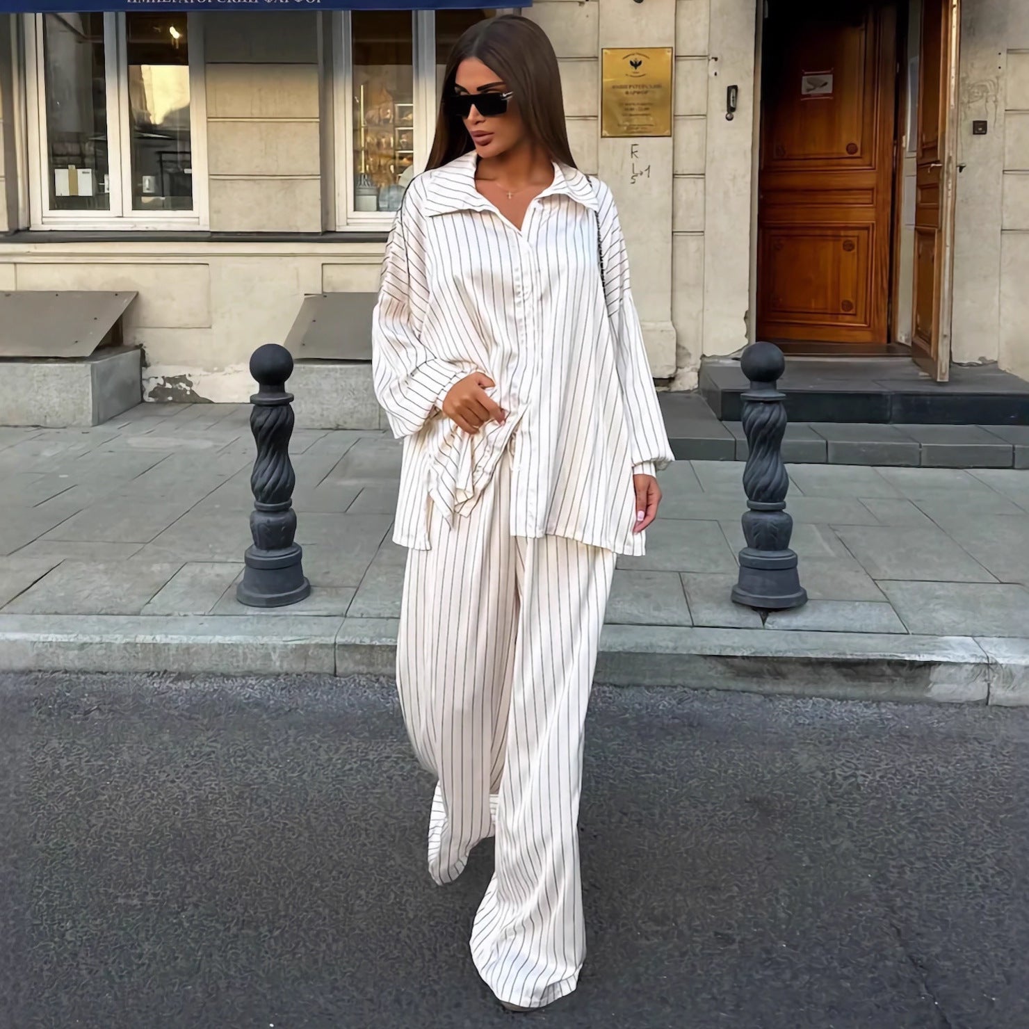 Gestreiftes Zweiteiler-Set mit Cardigan & Hose