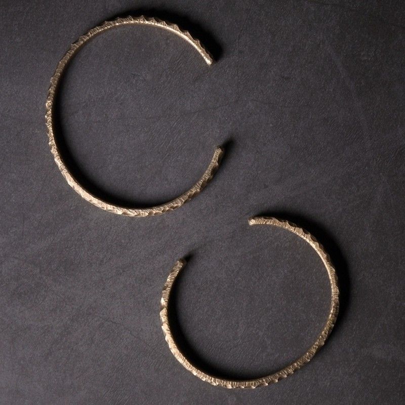 Gehämmertes Armband im Retro-Stil | LuxeStyle