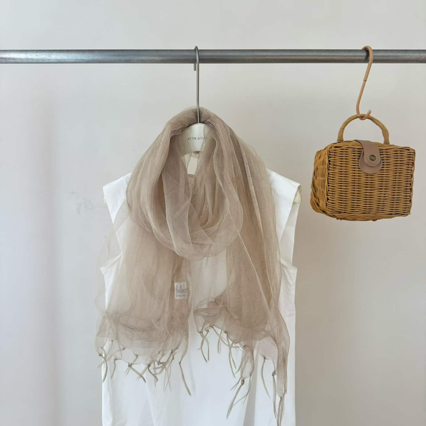 Organza Schal mit Quasten