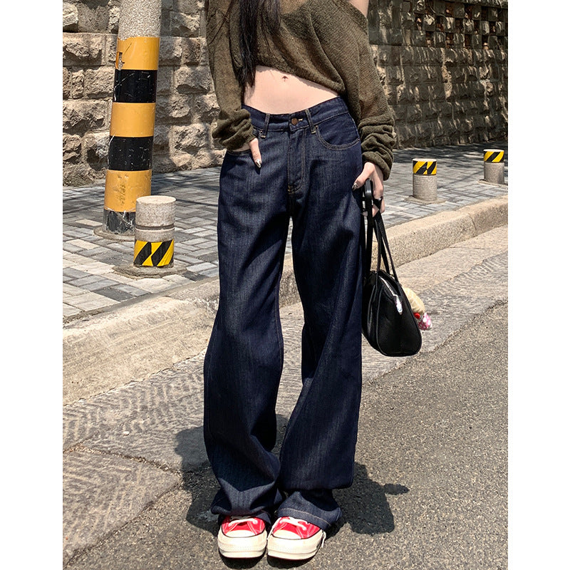 High-Waist Straight-Leg Jeans im American Style