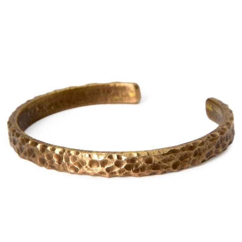 Gehämmertes Armband im Retro-Stil – Bild 5 | LuxeStyle