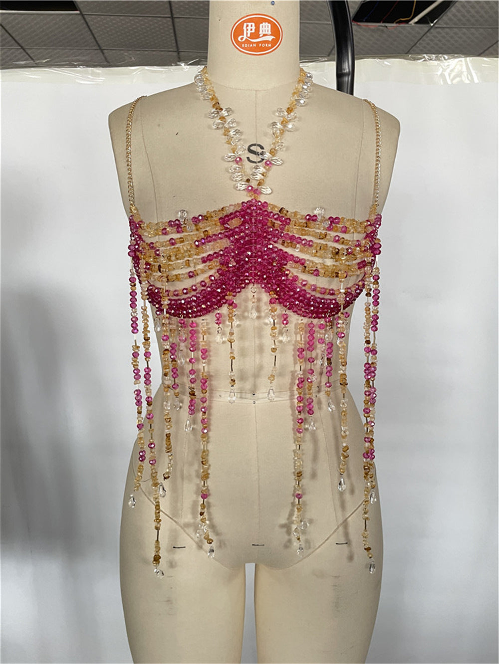 Body Chain Top mit Perlen – Rosarot