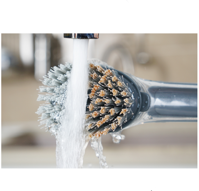 Abwaschbürste mit integriertem Seifenspender | LuxeStyle