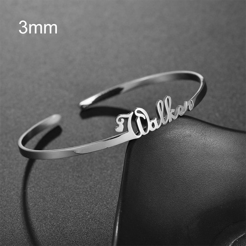 Personalisiertes Armband mit Gravur