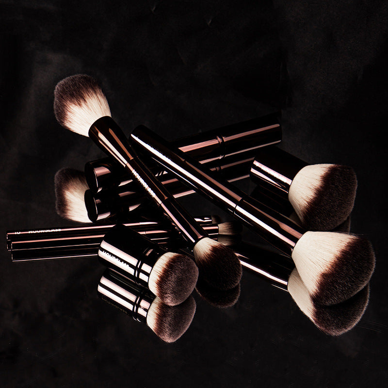Puder- & Lidschattenpinsel – Bild 12 | LuxeStyle