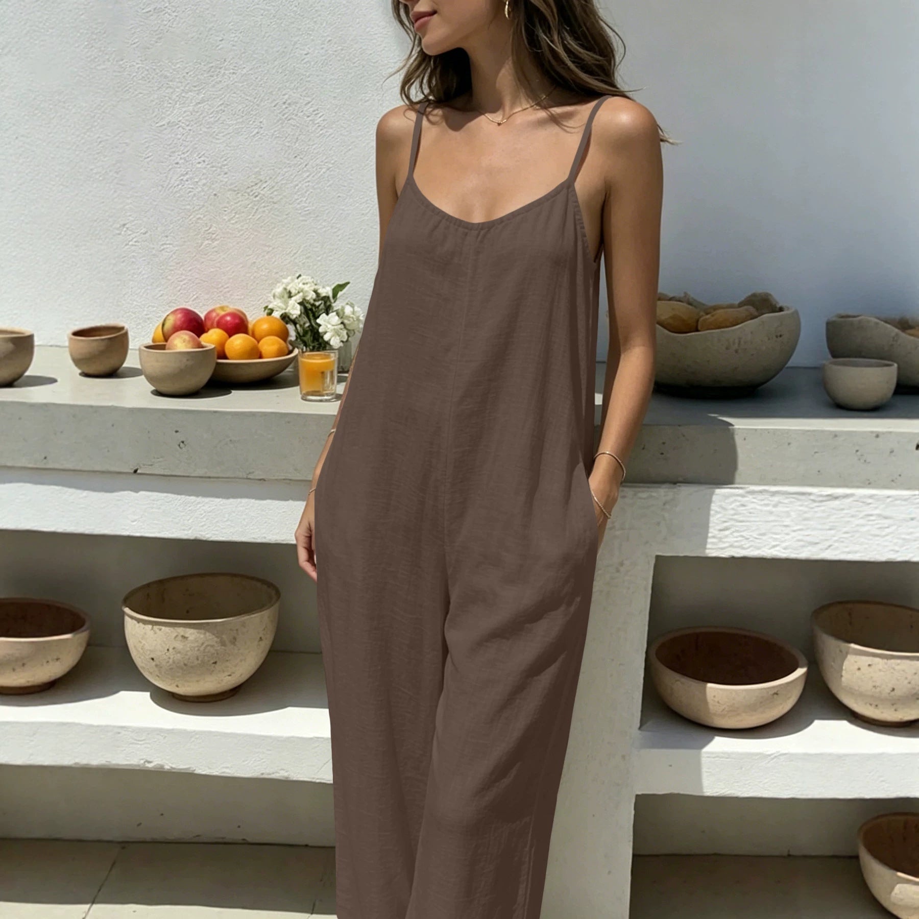 Ärmelloser Jumpsuit mit weitem Bein