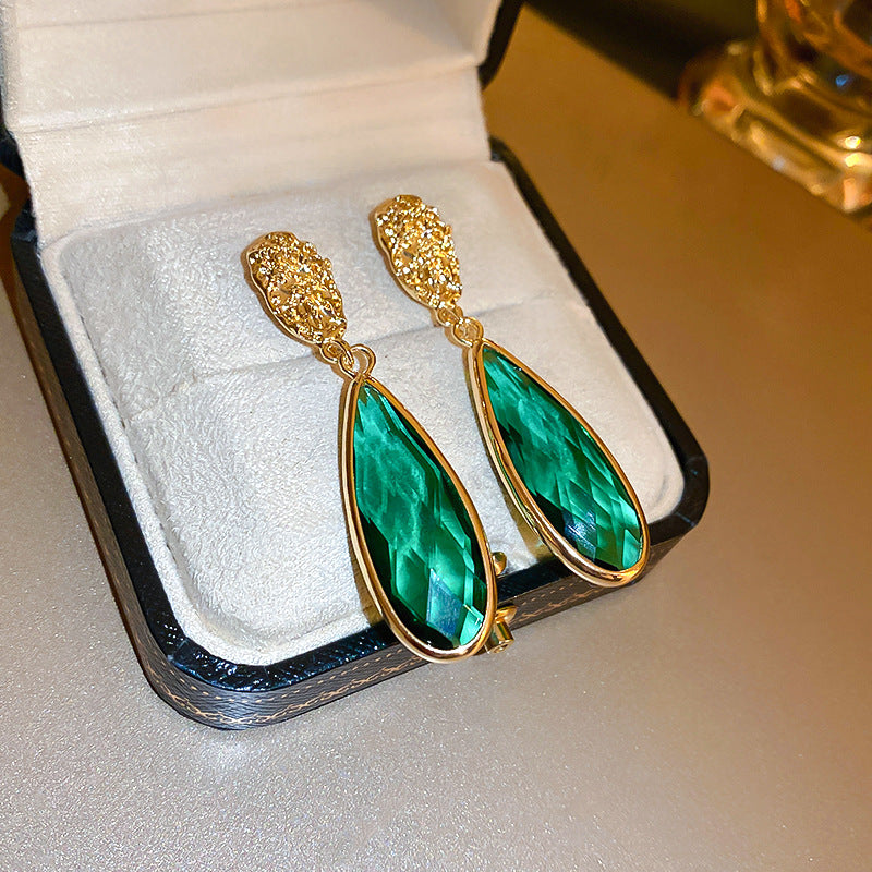 Französische Vintage-Ohrstecker – Ansicht 4