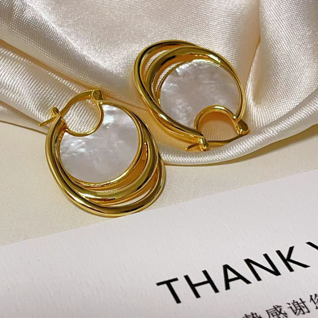 Doppelseitige Perlmutt Ear Cuffs – Old Money Style