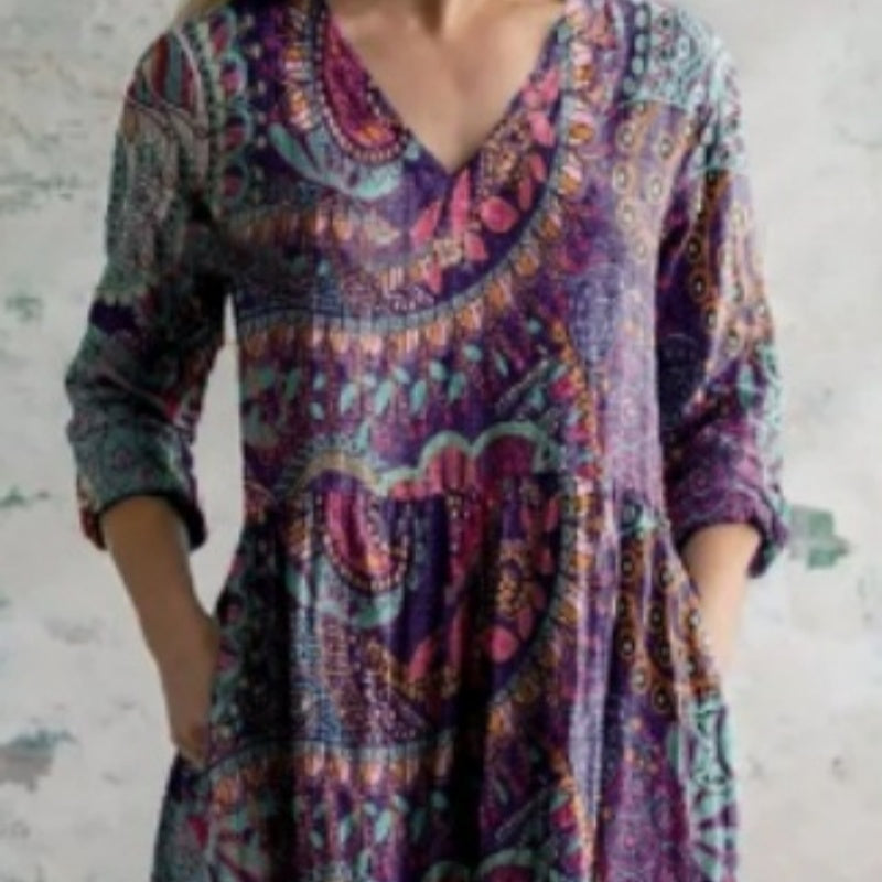 Bedrucktes Oversize-Kleid mit V-Ausschnitt | LuxeStyle