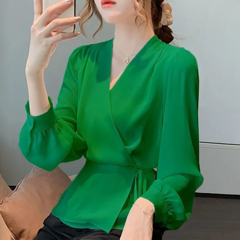 Elegantes Langarmshirt mit Schnürung