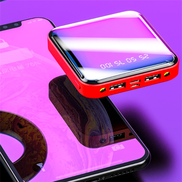 Mini Powerbank mit Spiegel und Digitalanzeige