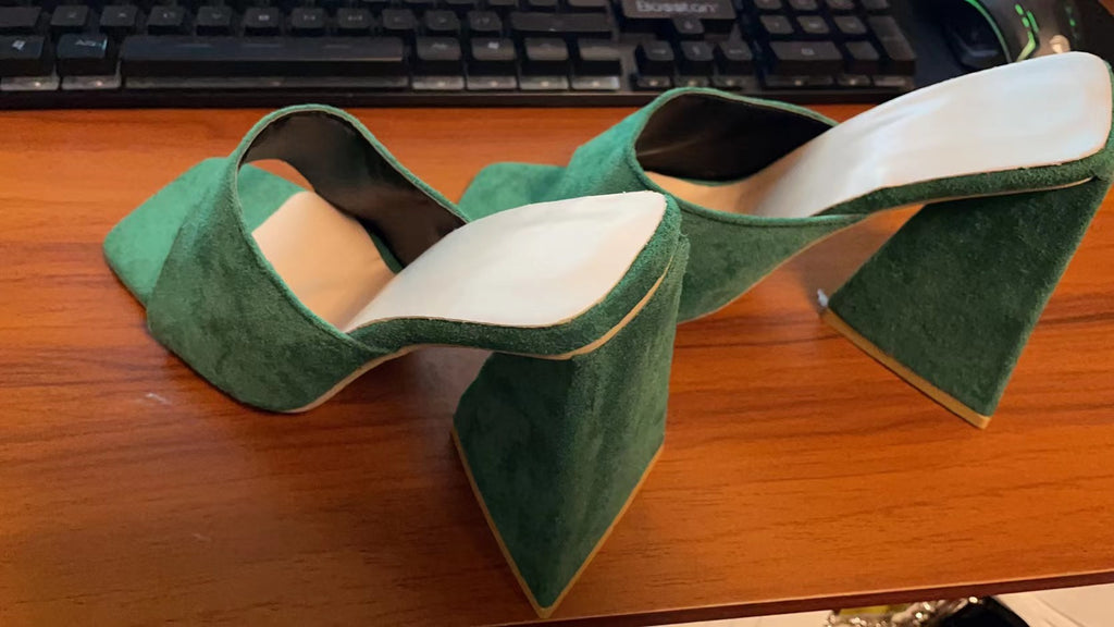 Sandalen mit quadratischem Zehenkopf und dicker Sohle – Bild 4 | LuxeStyle