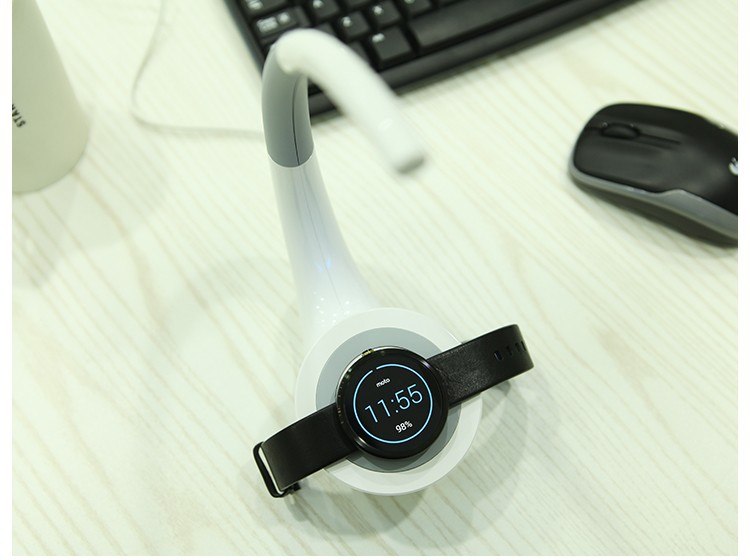 Phantom Tischlampe mit Wireless Charger
