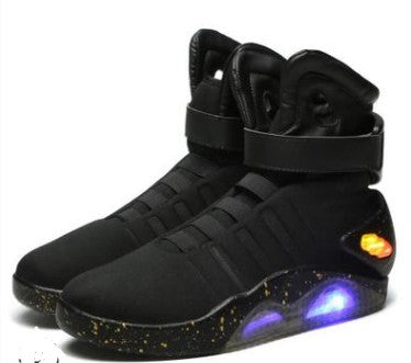 Leuchtende Herrenschuhe