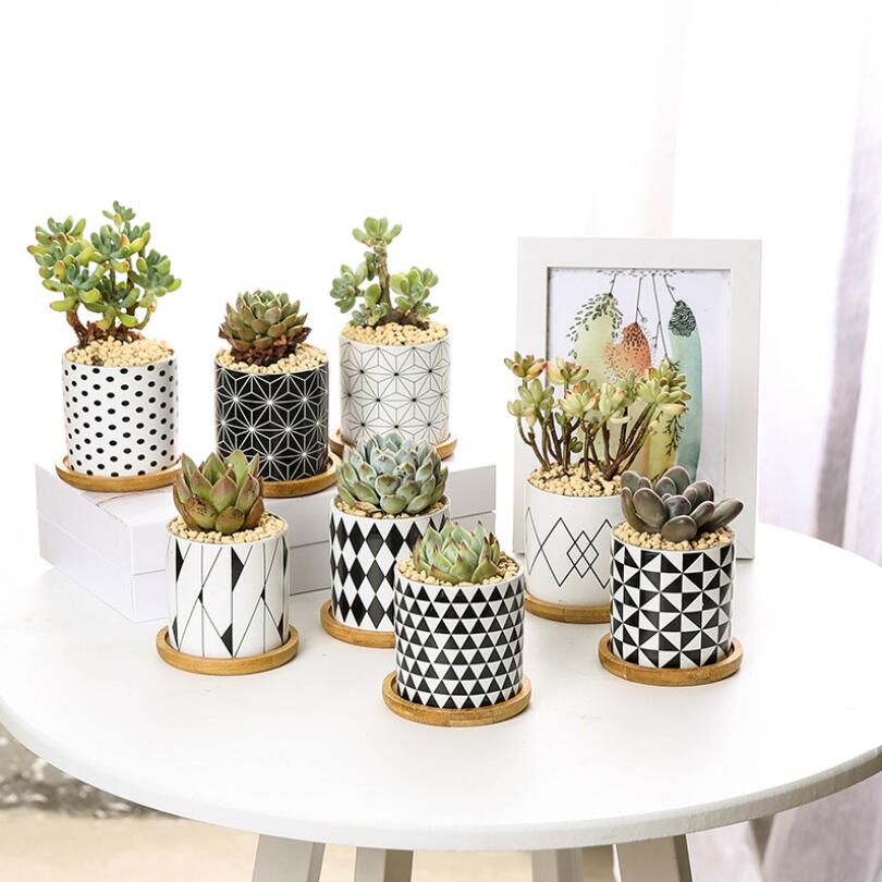 Keramische Blumenvase für den Schreibtisch | LuxeStyle