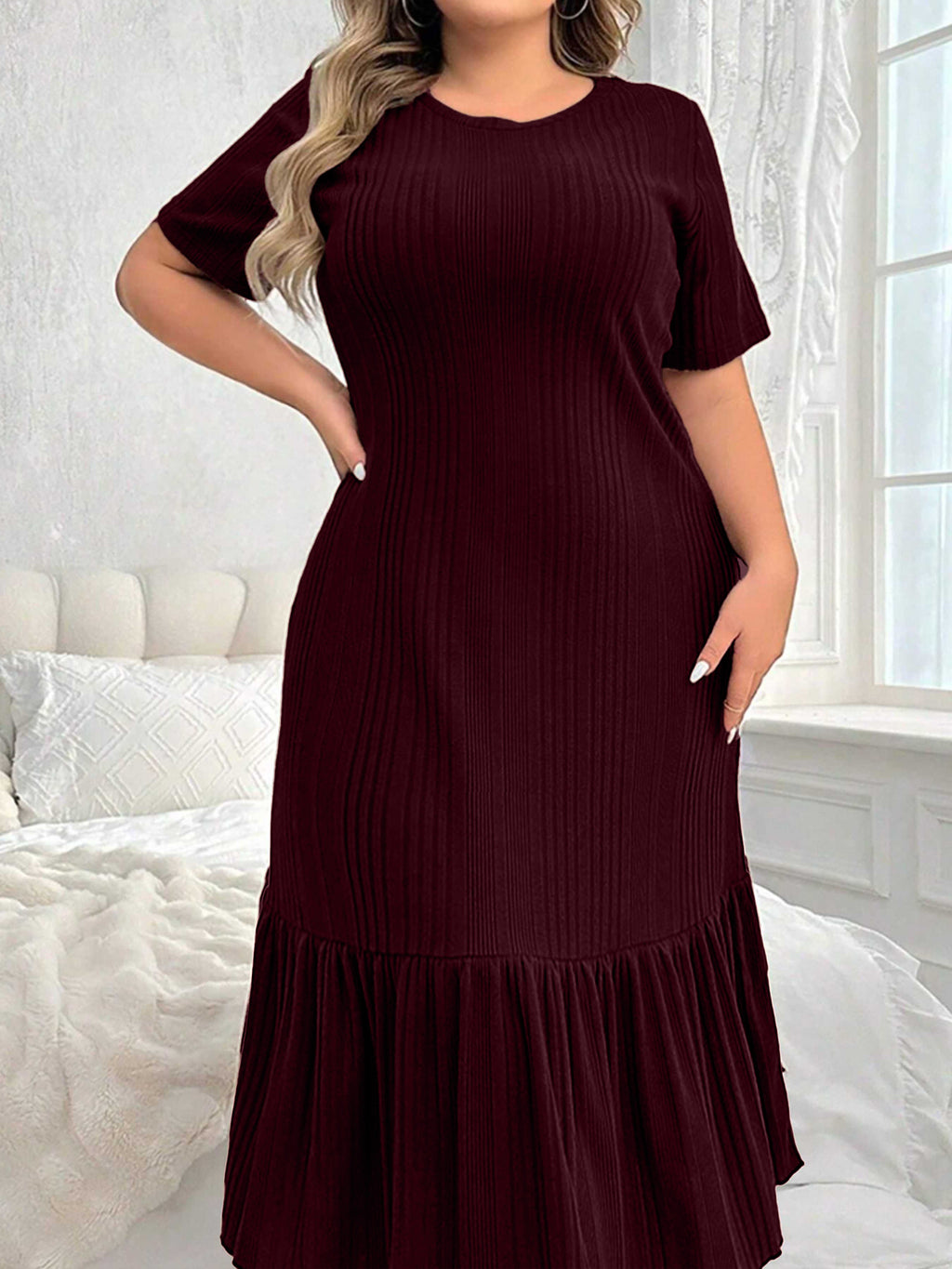 Damen-Kleid mit Streifen und Fishtail-Saum