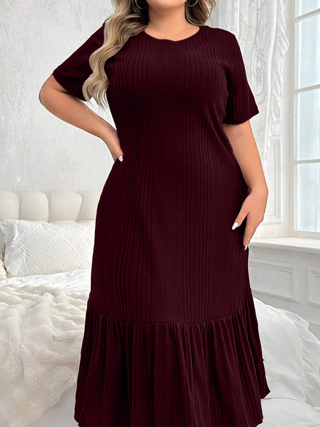 Damen-Kleid mit Streifen und Fishtail-Saum