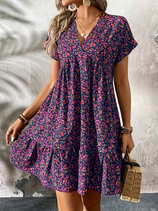 Geblümtes V-Ausschnitt Kleid