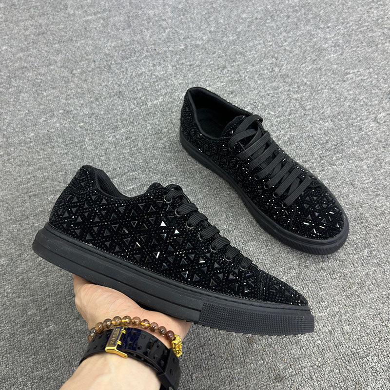 Sneaker mit Glitzersteinen – Bild 3 | LuxeStyle
