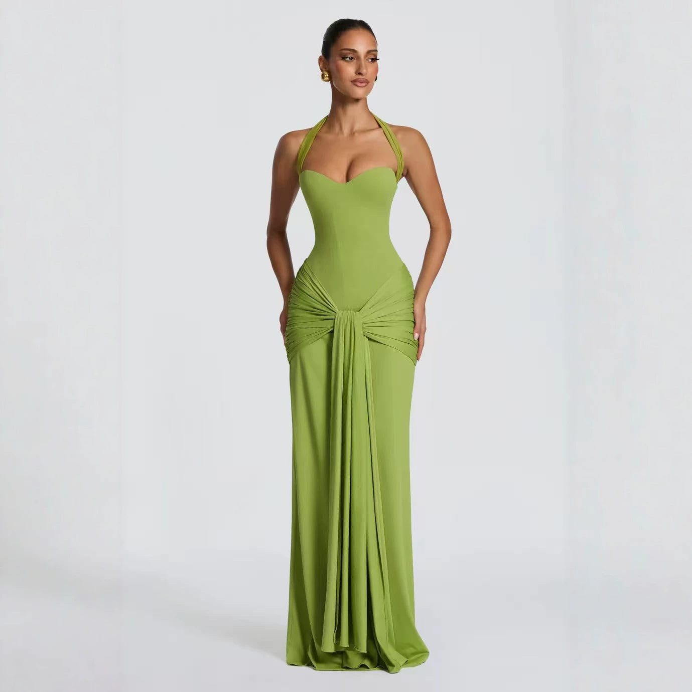 Plissiertes ärmelloses Kleid mit seitlicher Bindung
