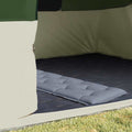 Modernes Campingzelt für Sommerabenteuer